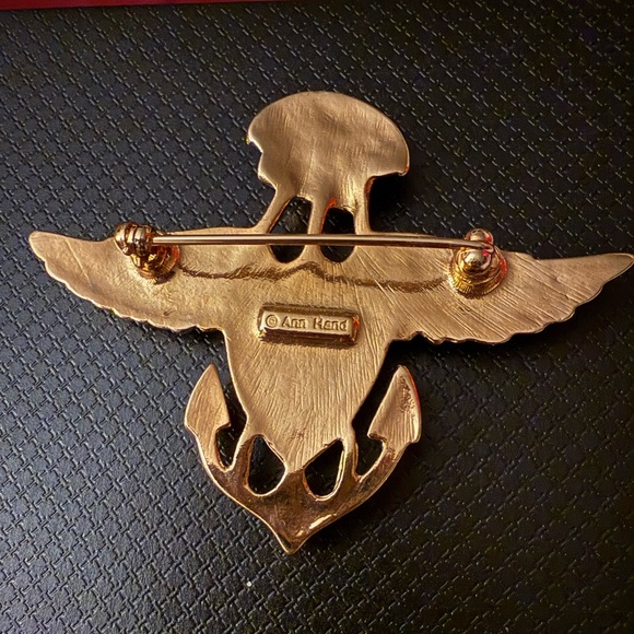 Vintage Signed “Ann Hand” Goldtone “Joint Forces” Brooch - Picture 4 of 9